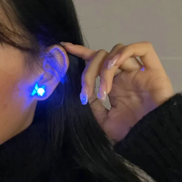 1 Pc Fashion Led Earring Glowing Crystal Stainless Ear Drop Light Up Ear Stud Party Luminous Neon Men Women Couple Jewelry Gift