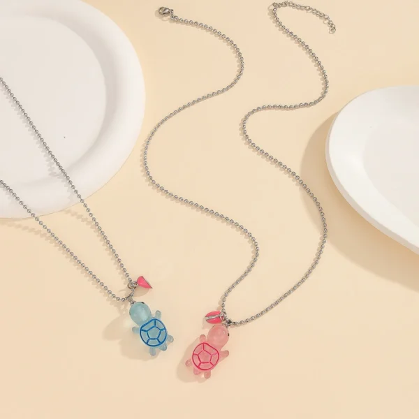 2 pieces/set Luminous pink peach heart glow-in-the-dark turtle couple necklace ladies fashion gift jewelry - Image 4